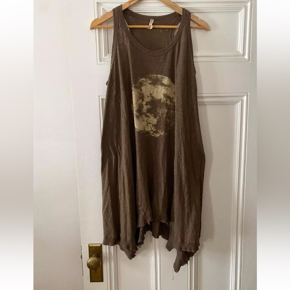 Used Magnolia Pearl Chocolate Brown Paz TanK Top